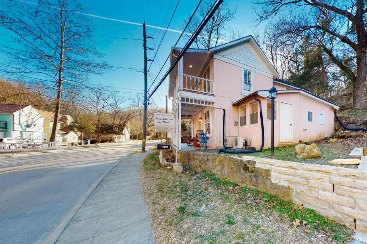 The Pink House On Main - Lower Eureka Springs Exteriér fotografie